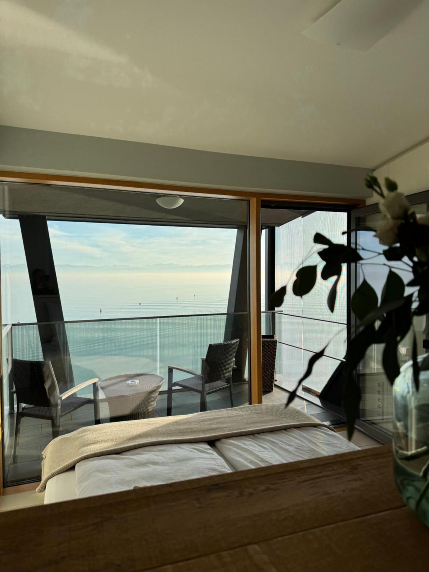 Penthouse Am See Friedrichshafen Exteriör bild