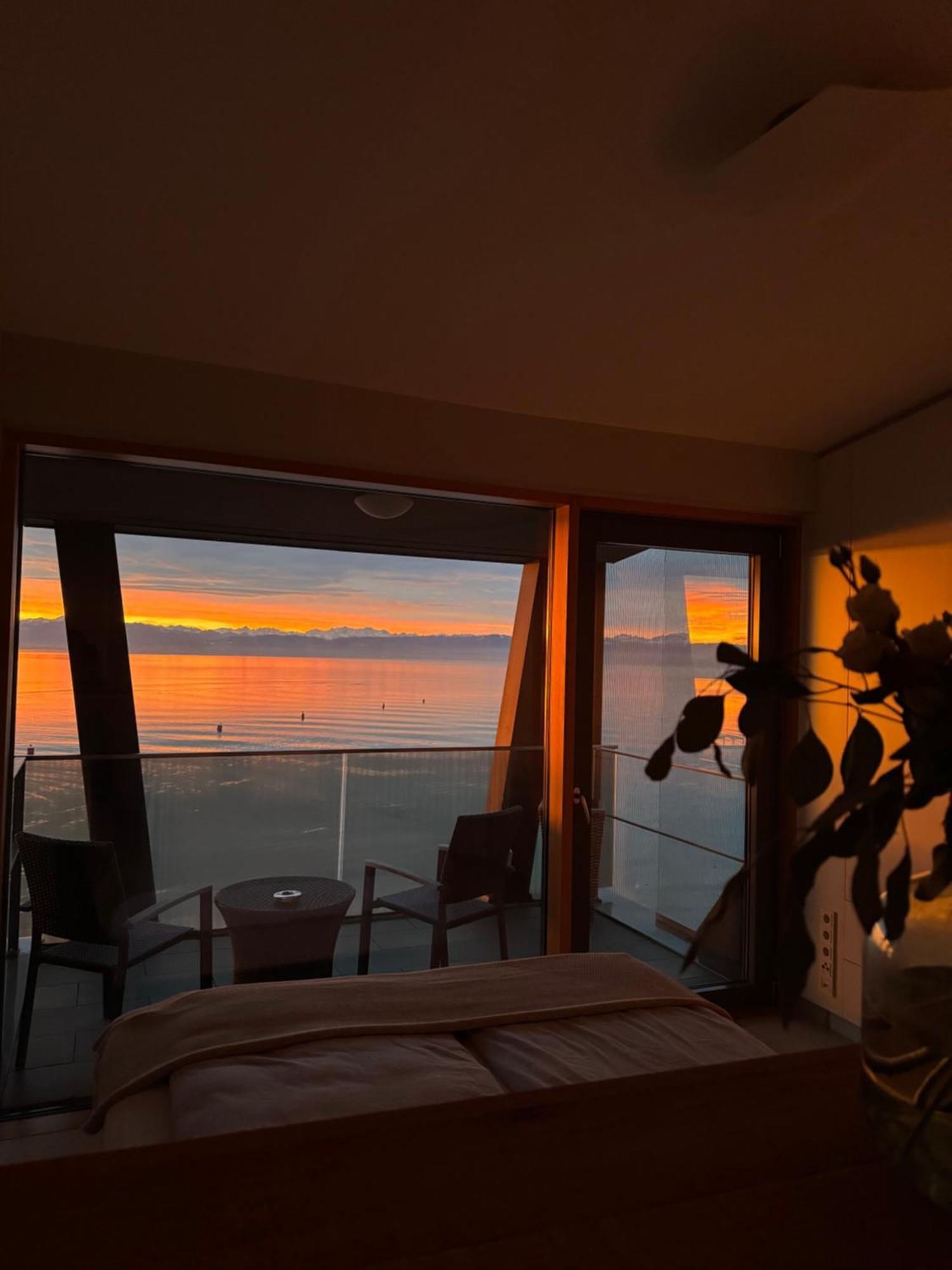 Penthouse Am See Friedrichshafen Exteriör bild